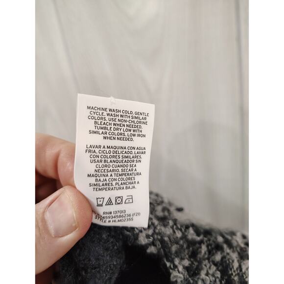 Woolrich Plaid Black Grey Cream Poncho Wrap Fringe Cozy Soft One Size - Picture 6 of 6